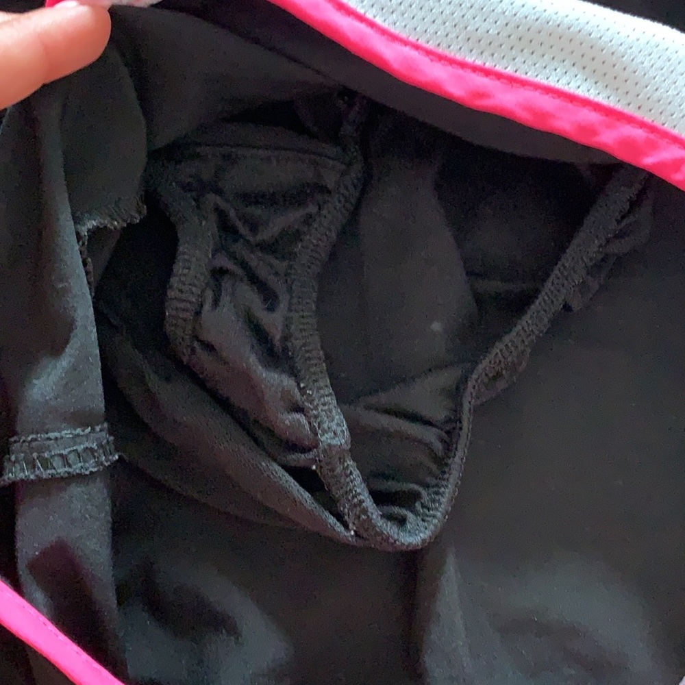 Workout shorts - Picture 3 of 3